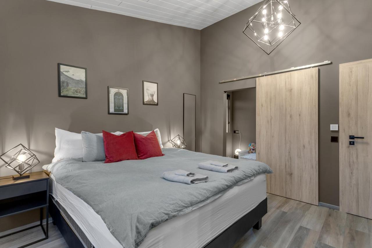 The Lava Bowl Apartment Grindavik Bagian luar foto