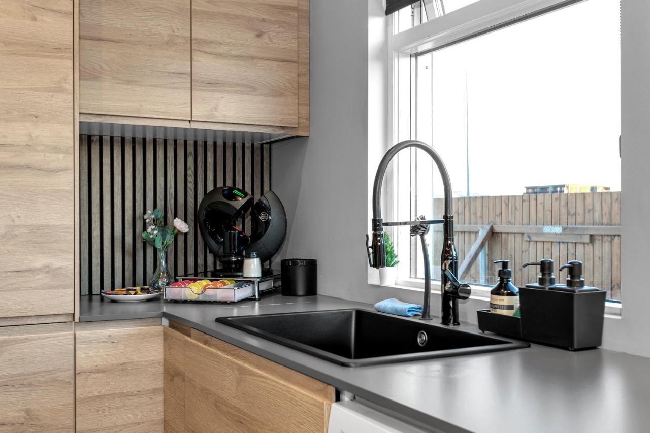 The Lava Bowl Apartment Grindavik Bagian luar foto