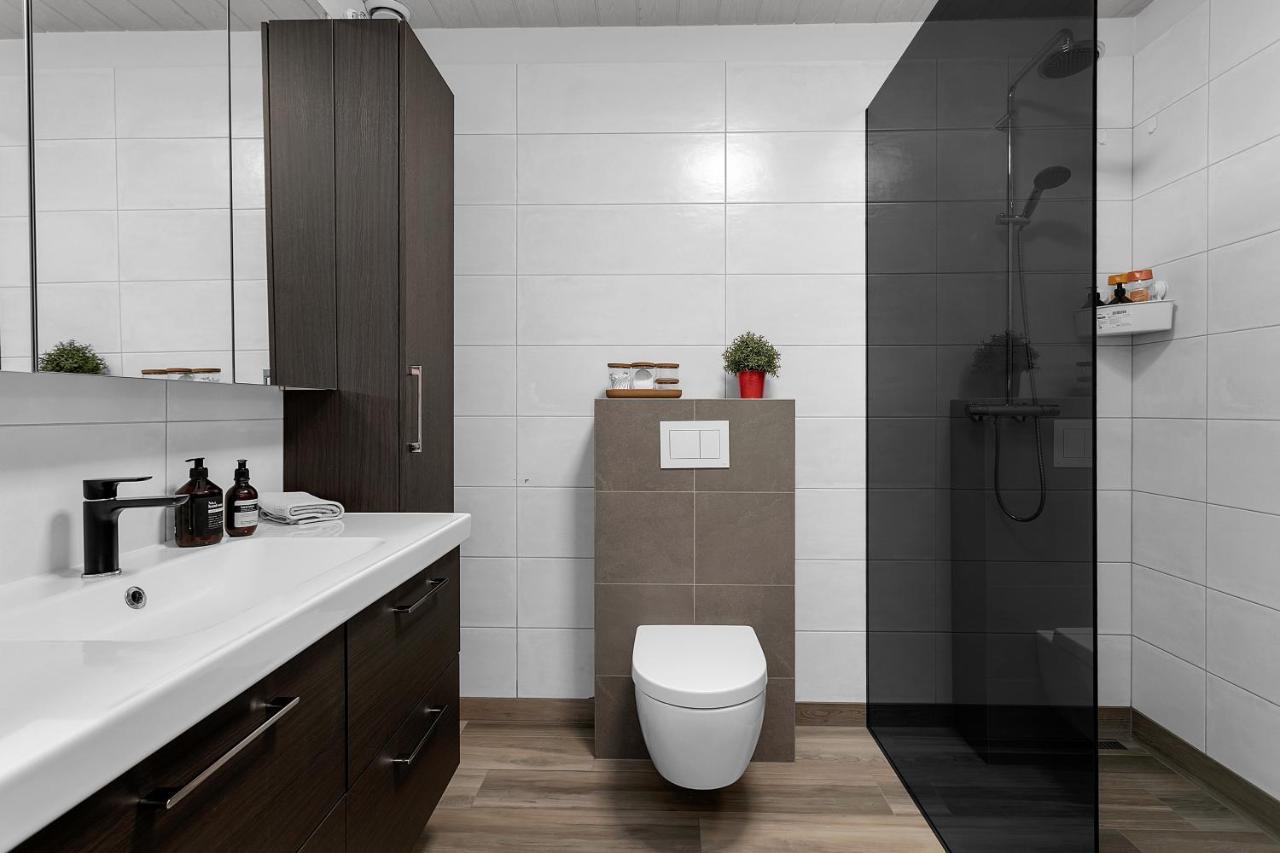 The Lava Bowl Apartment Grindavik Bagian luar foto