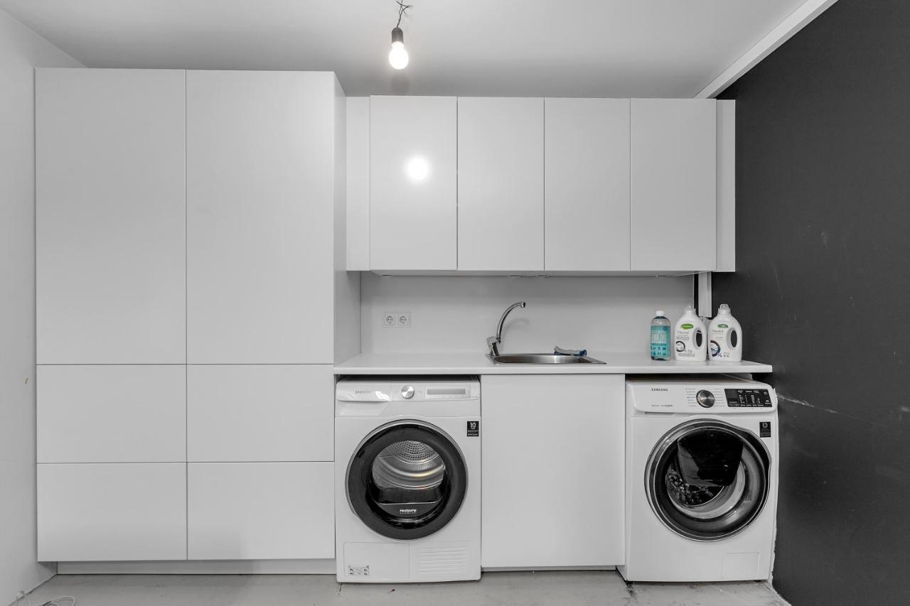 The Lava Bowl Apartment Grindavik Bagian luar foto