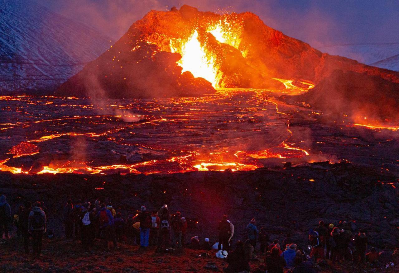 The Lava Bowl Apartment Grindavik Bagian luar foto
